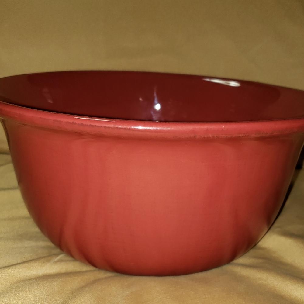 Pier 1 mixing/ serving bowl